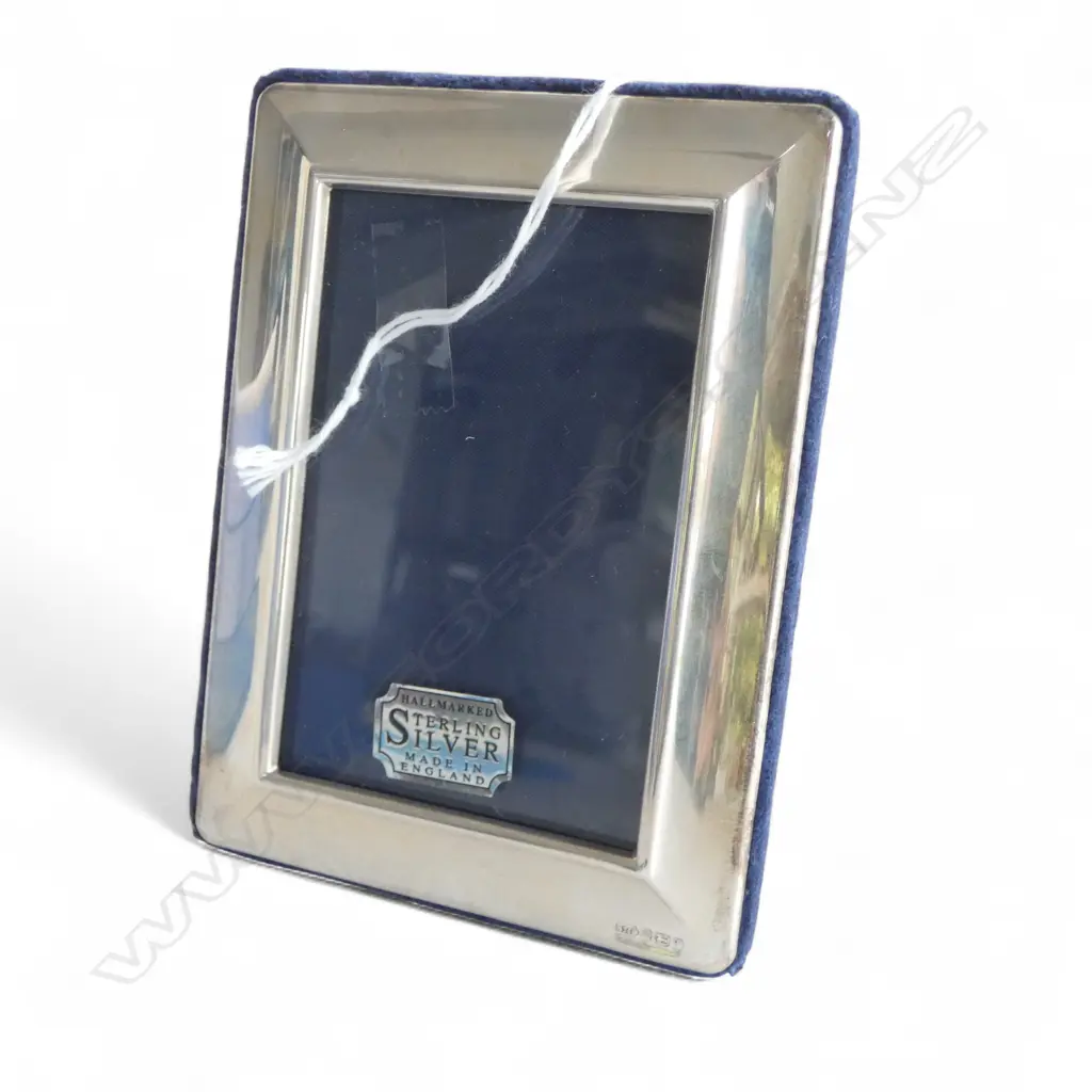 BOXED S/SILVER PHOTO FRAME H120MM Image 1++