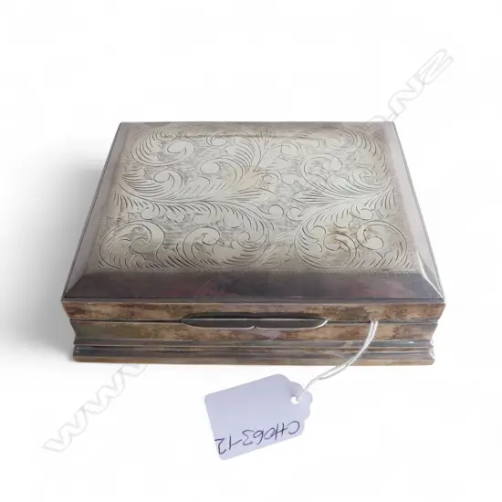 925 Silver scroll leaf engraved cigarette box mahogany lined. 130 x 110mm.