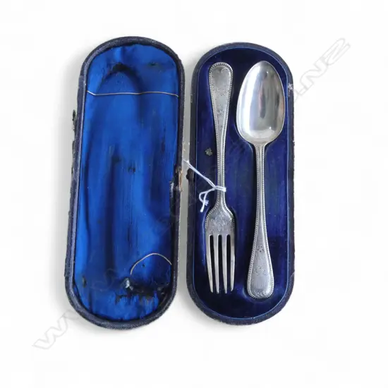 PR VICTORIAN SILVER FORK & SPOON London 1866. 93gms. In old box faulted