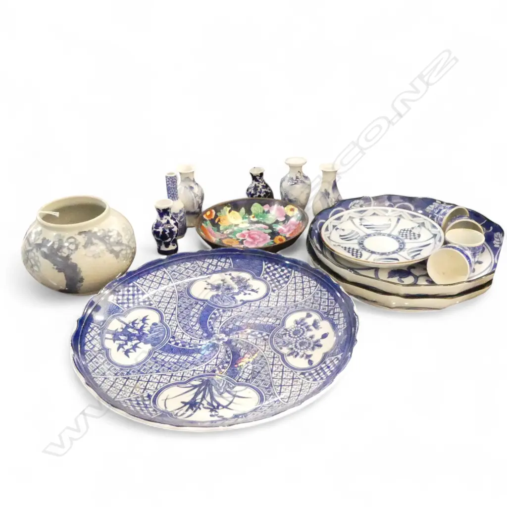16 ORIENTAL CERAMICS; 5 PLATES 310mm dia, VASES ETC Image 1++