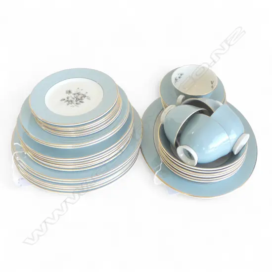 ROYAL DOULTON 'ROSE ELEGANS' PAT. PART DINNER SERVICE