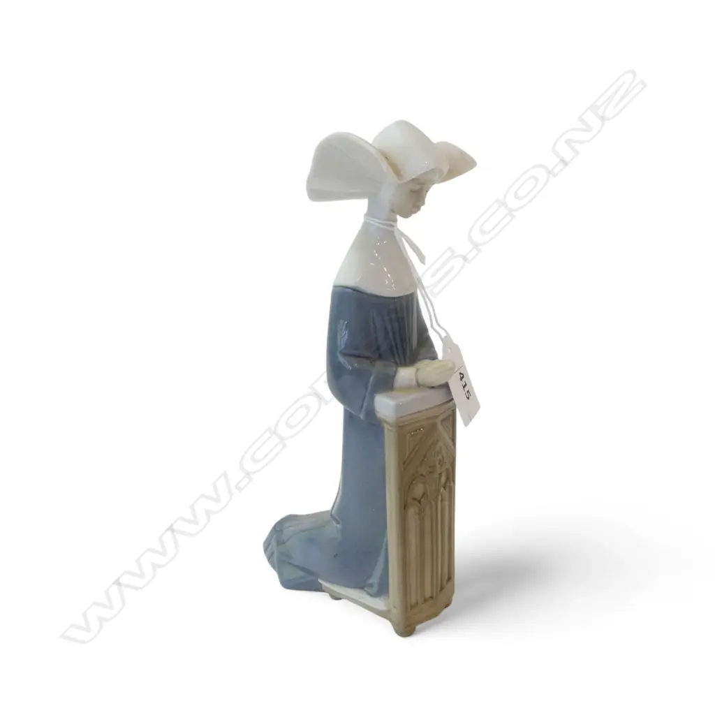 LLADRO #5502 'MEDITATION' NUN H.215mm + BOX Image 1++