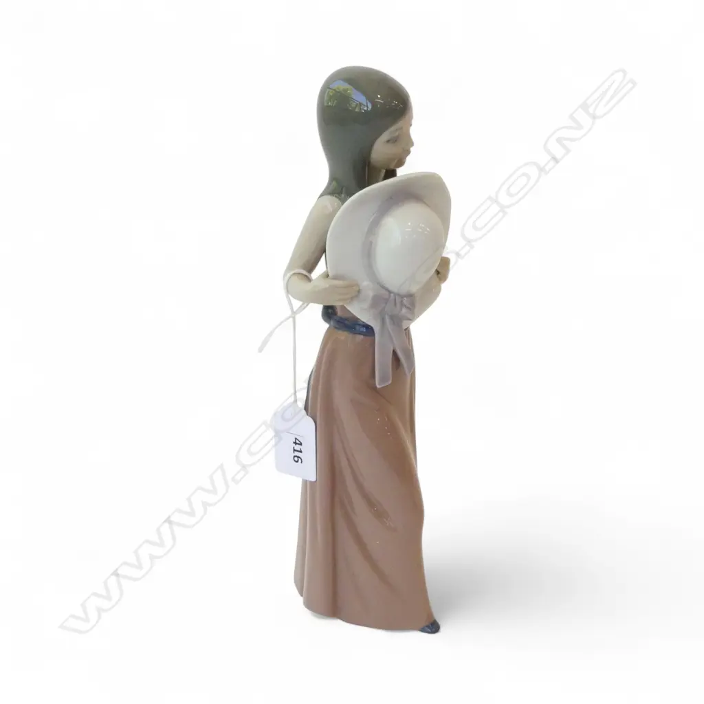 LLADRO #5007 'PAMELA' H.250mm + BOX Image 1++