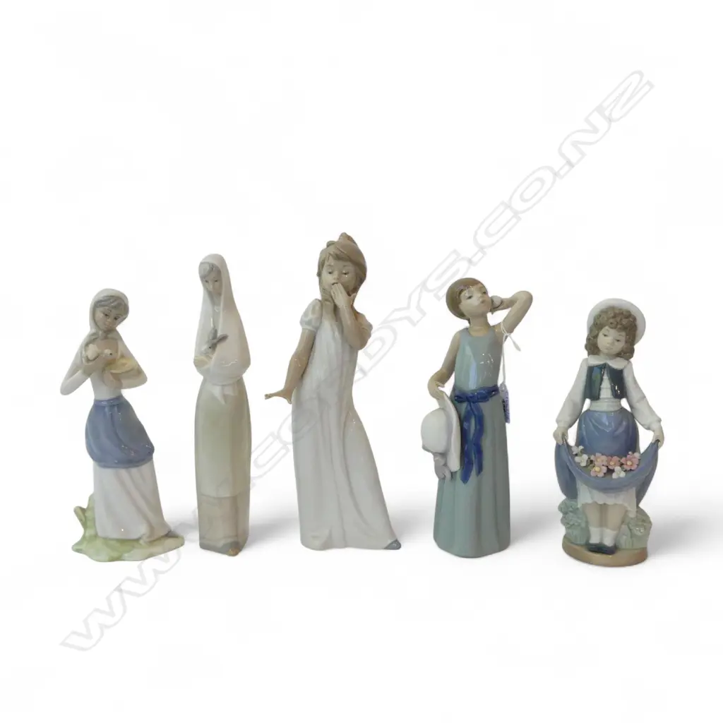 5 FIGURINES; LLADRO #5010 AF, 3 NAO INCL. #1005 1 PETAL MISSING, TENGRA WOMAN w. DUCKLING... Image 1++