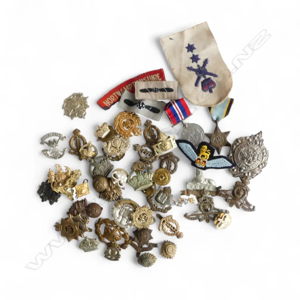 ARMY BADGES & MEDALS - SOME REPLICA Image 1++