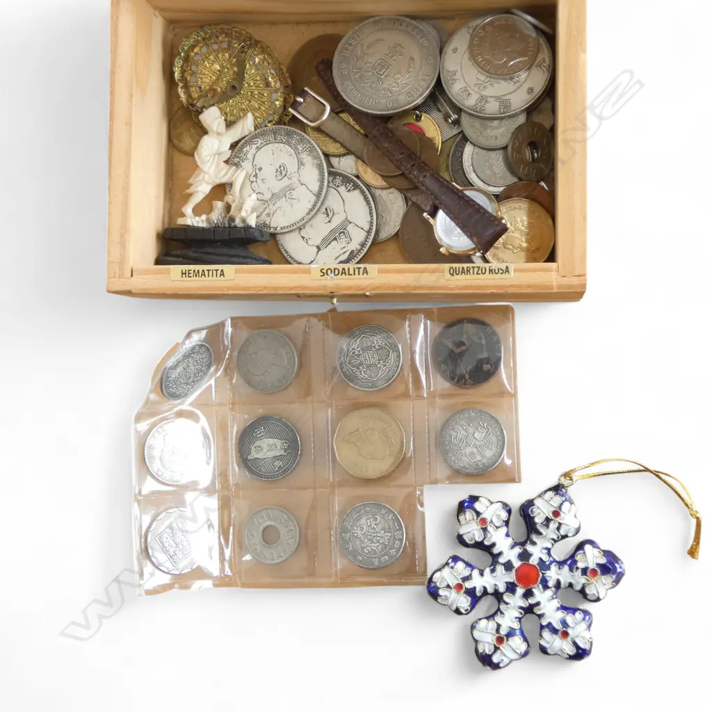 ASST. WORLD COINS ETC IN WOODEN BOX W.160mm Image 1++
