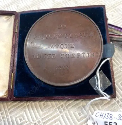 LARGE EARLY Coronation of QUEEN VICTORIA BRONZE MEDALLION 'DA FACILEM CURSUM ATQUE ADNUE COEPTIS 1838. Dia.87mm. Boxed Image 1++