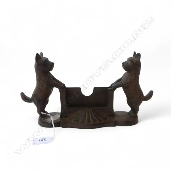 VINTAGE HEAVY CAST IRON SCOTTIE DOG CARD HOLDER, L.295MM H.155MM