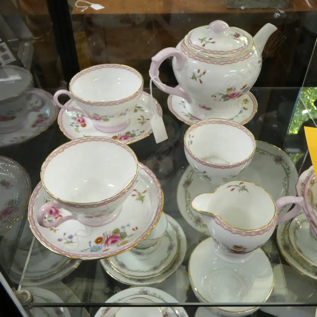 SHELLEY CHINA 2 PERSON TEASET TEAPOT C/SUGAR 2CSS & DISH PINK ROSE PAT Image 1++