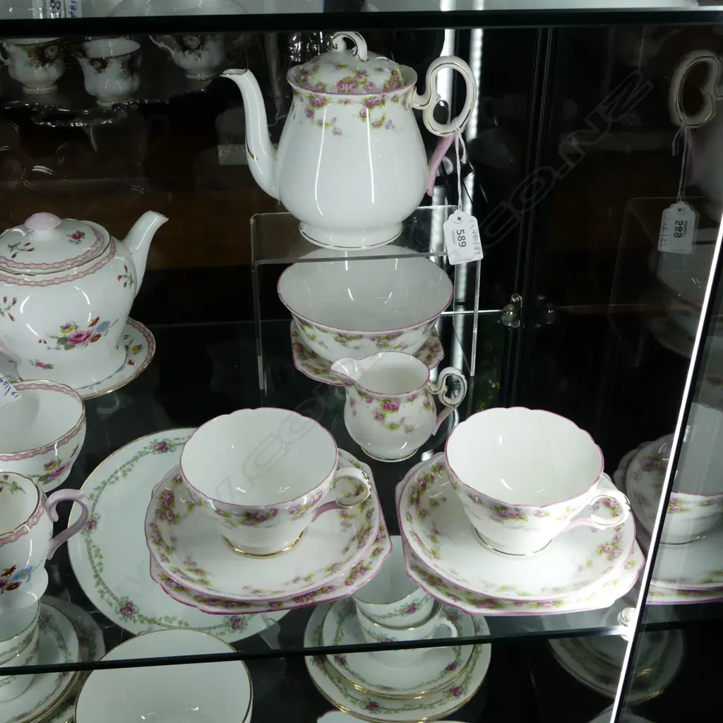 SHELLEY CHINA 2 PERSON TEASET TEAPOT C/SUGAR 2 CSPS & DISH PINK ROSE PAT Image 1++