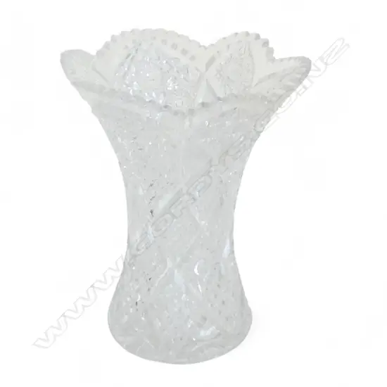 CUT CRYSTAL VASE H.285mm CHIPS