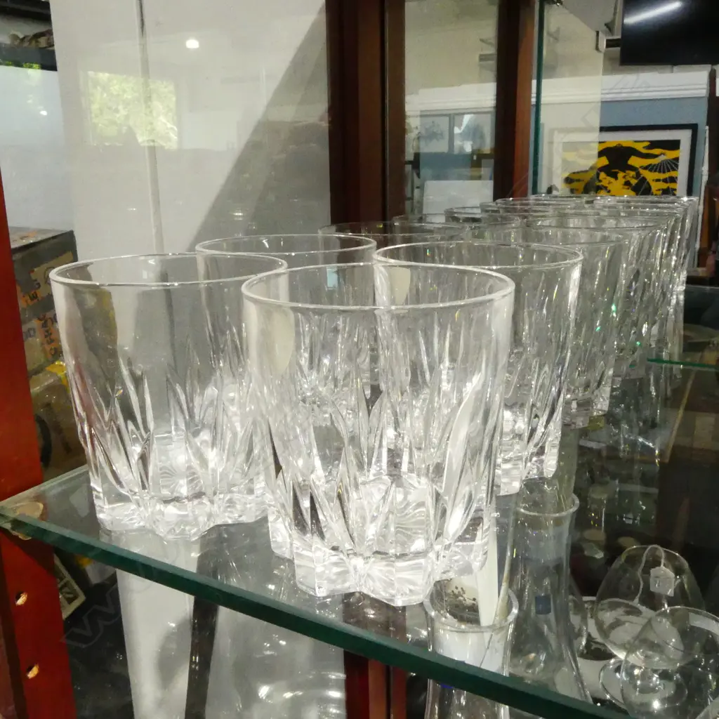 SET OF 8 ITALIAN CRYSTAL WHISKY TUMBLERS ‘RCR ITALY’, H.80MM D.75MM Image 1++