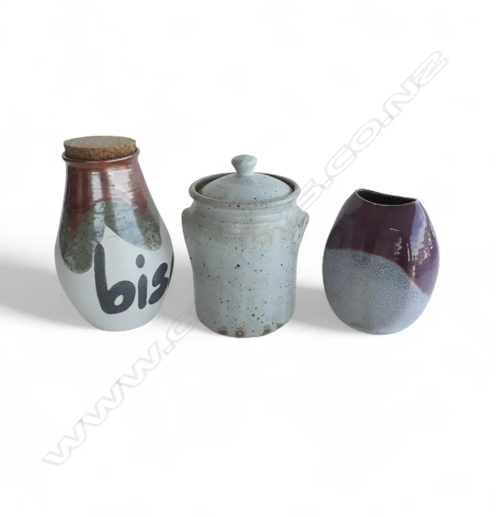 3PCS NZ STUDIO POTTERY LIDDED JAR H280MM CORK LIDDED JAR H280 & VASE H220MM Image 1++