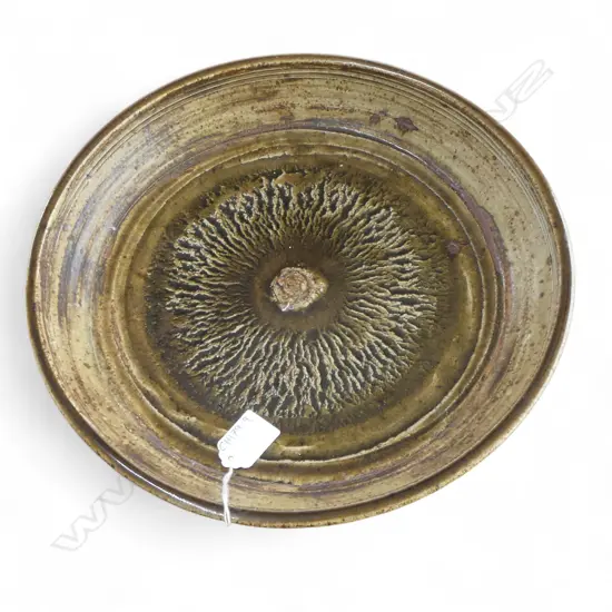 LEN CASTLE (1924-2011) N.Z. STUDIO POTTERY FLAT BOTTOM BOWL olive-green celadon glaze, hairline, Dia.325mm