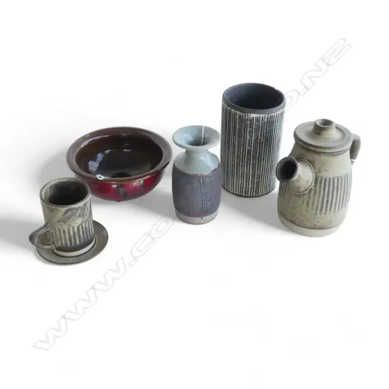 NZ STUDIO POTTERY COFFEE POT H180MM C/S 2 VASES H180MM & BOWL DIA 180MM