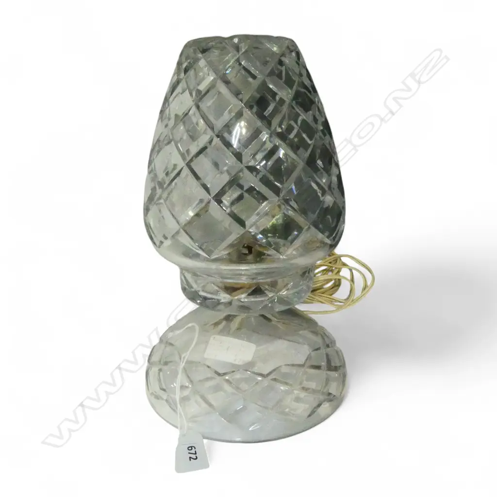 LRG HANDCUT CRYSTAL LAMP, 2 PARTS, H.280mm, needs rewiring Image 1++
