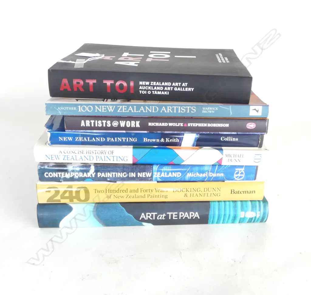 8 NZ ART BOOKS Image 1++