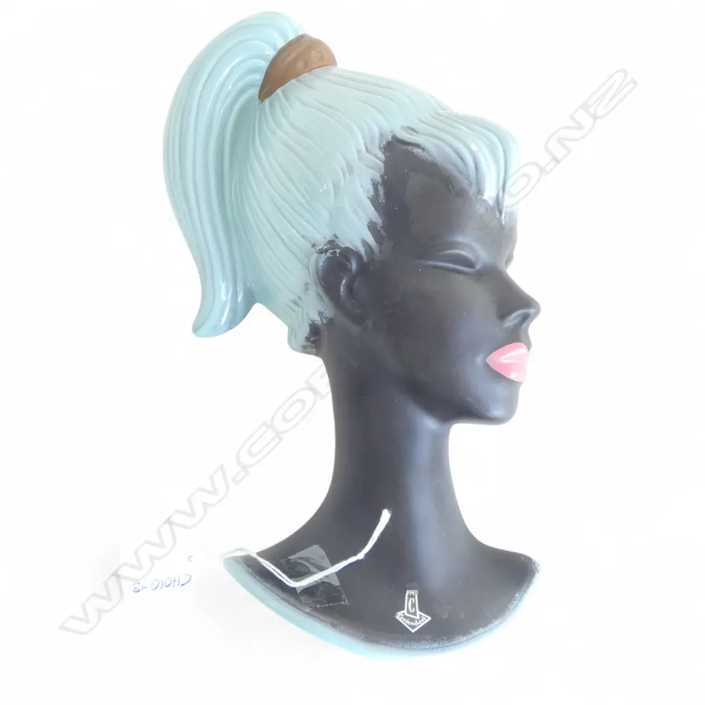 VINTAGE CORTENDORF PORCELAIN WALL BUST H.310mm small chip Image 1++
