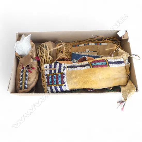 COLLECTION OF NATIVE NORTH AMERICAN NAVAJO LEATHER & GLASS BEAD ITEMS