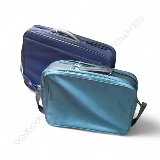 2 VINTAGE AIR NEW ZEALAND TRAVEL BAGS