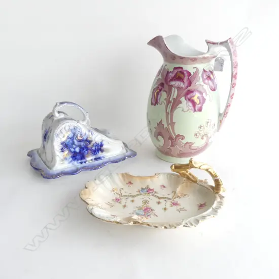 VICTORIAN 'FLOW BLUE' BUTTER DISH & TUNSTALL WASHBASIN PITCHER, H.320mm & GILT HANDLED DISH