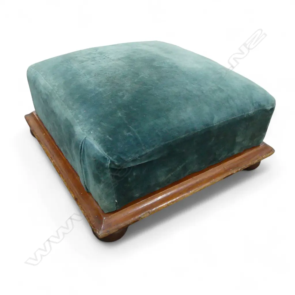 SQUARE UPHOLSTERED FOOTSTOOL 405x405x180mm Image 1++