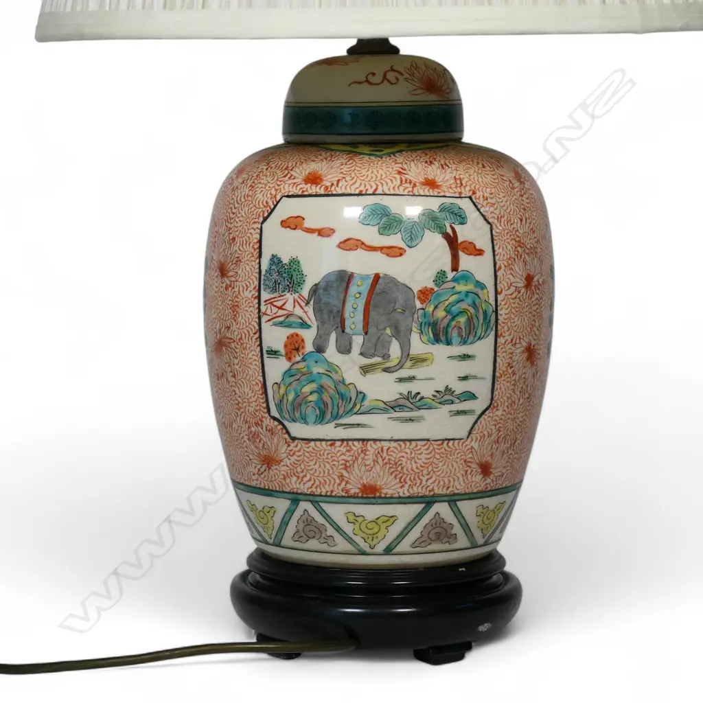 A vintage Chinese ginger jar table lamp, Image 1++