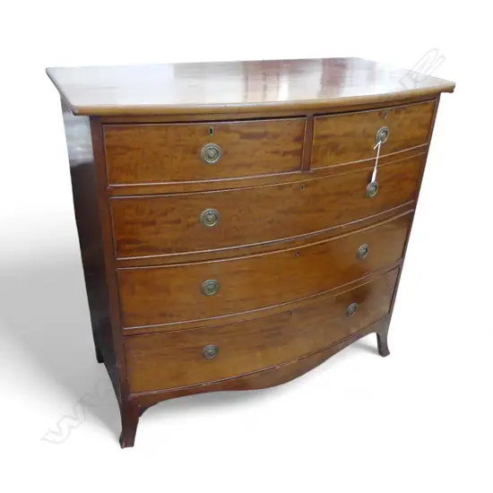 GEORGIAN MAHOGANY BOW FRONT CHEST OF DRAWERS 1060x550x1030mm