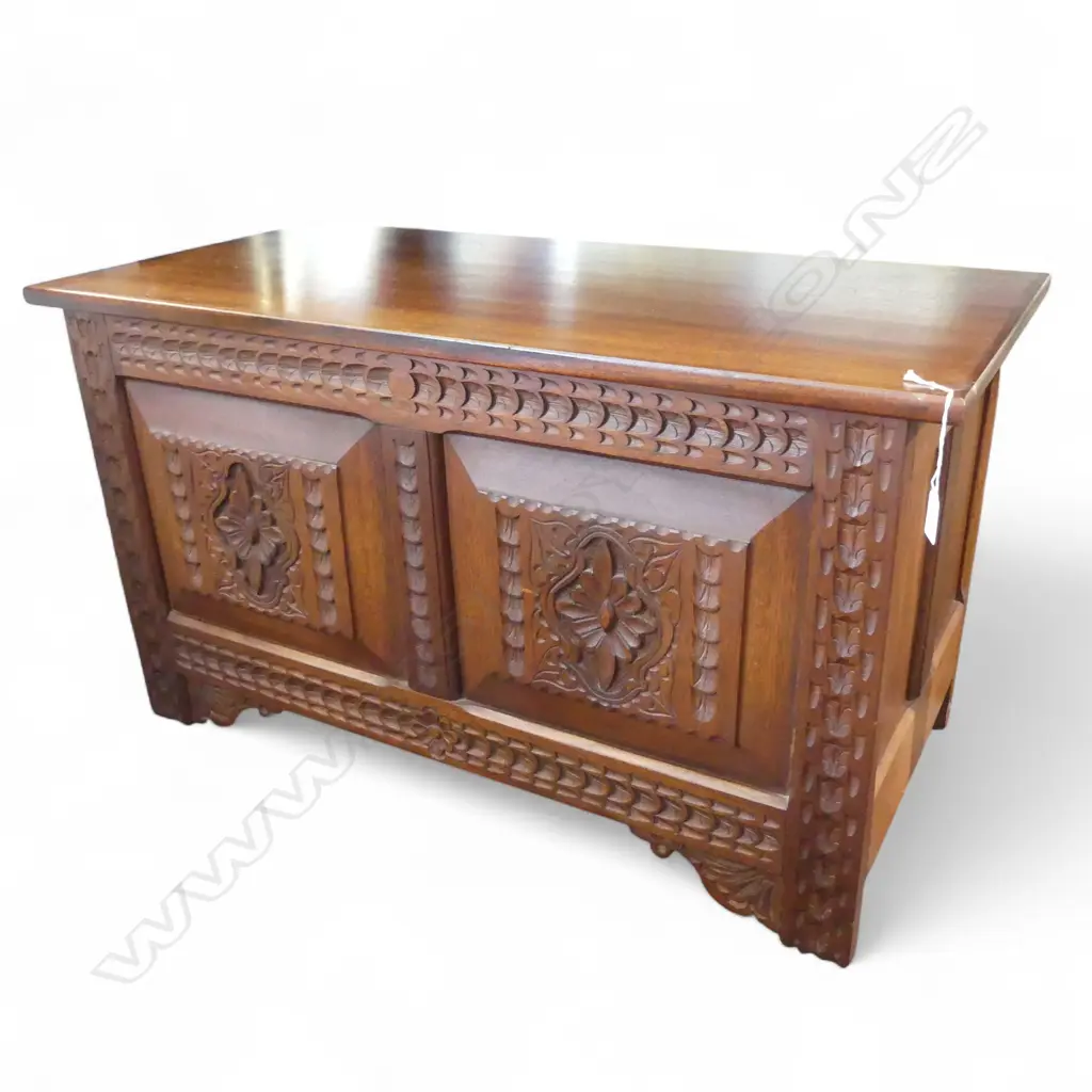 CARVED WOODEN BLANKET BOX 930x450x530mm Image 1++
