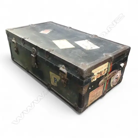 VINTAGE METAL BOUND SHIPPING TRUNK GOOD SHIPPING LALES H300 L920MM