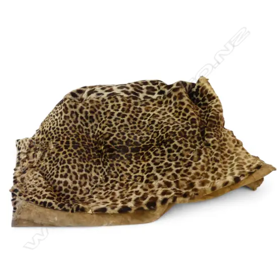 LEOPARD PELT (DAMAGED)
