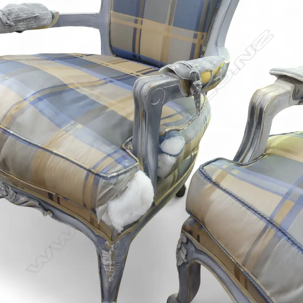 PR FRENCH STYLE FAUTEUIL ARMCHAIRS - FAULTS Image 1++