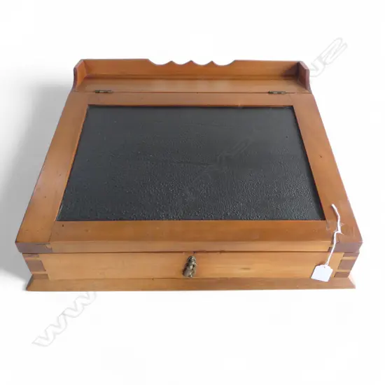 VINTAGE KAURI WRITING SLOPE 500x440x215mm