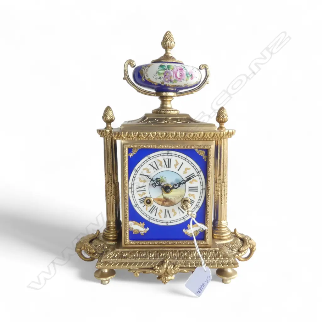 ANTIQUE STYLE MANTEL CLOCK w. KEY H.335mm Image 1++