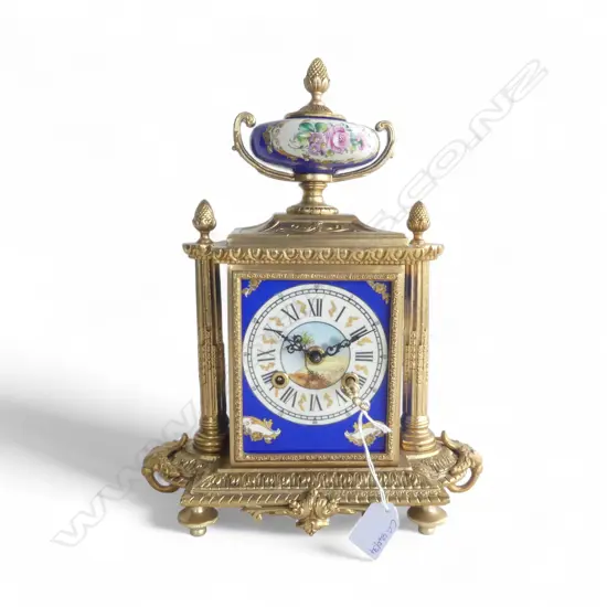 ANTIQUE STYLE MANTEL CLOCK w. KEY H.335mm