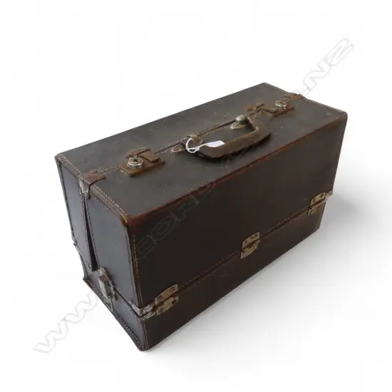 VINTAGE DOCTORS HOME CALL  CASED KIT L420MM