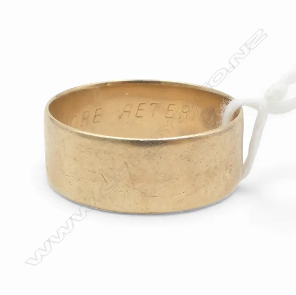 9ct 8.3mm wide WEDDER, 5.0gms size V1/2 Image 1++