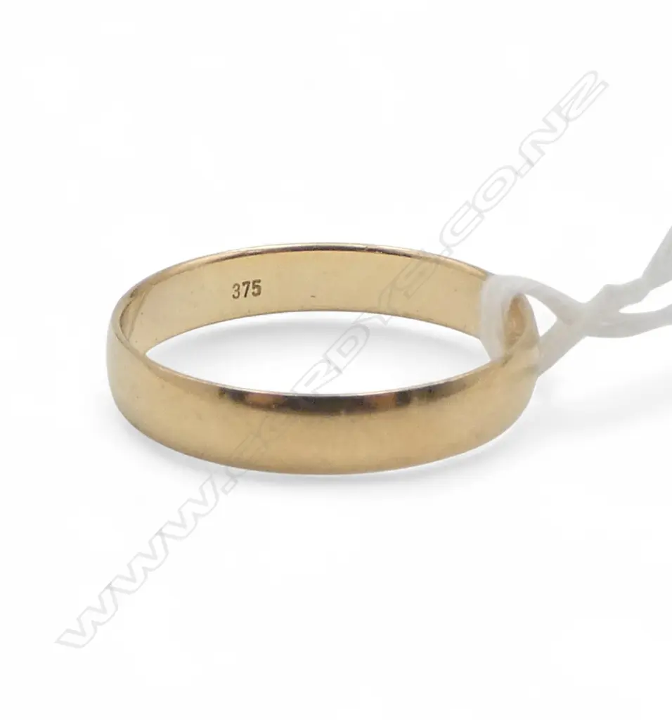 9ct Y/GOLD WIDE WEDDING RING SIZE U 2.2 gms Image 1++