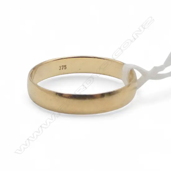 9ct Y/GOLD WIDE WEDDING RING SIZE U 2.2 gms