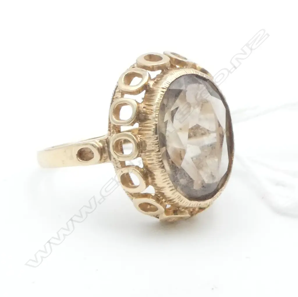VINTAGE 9ct GOLD & large facetted SMOKEY QUARTZ RING 4.62 GMS SIZE P Image 1++
