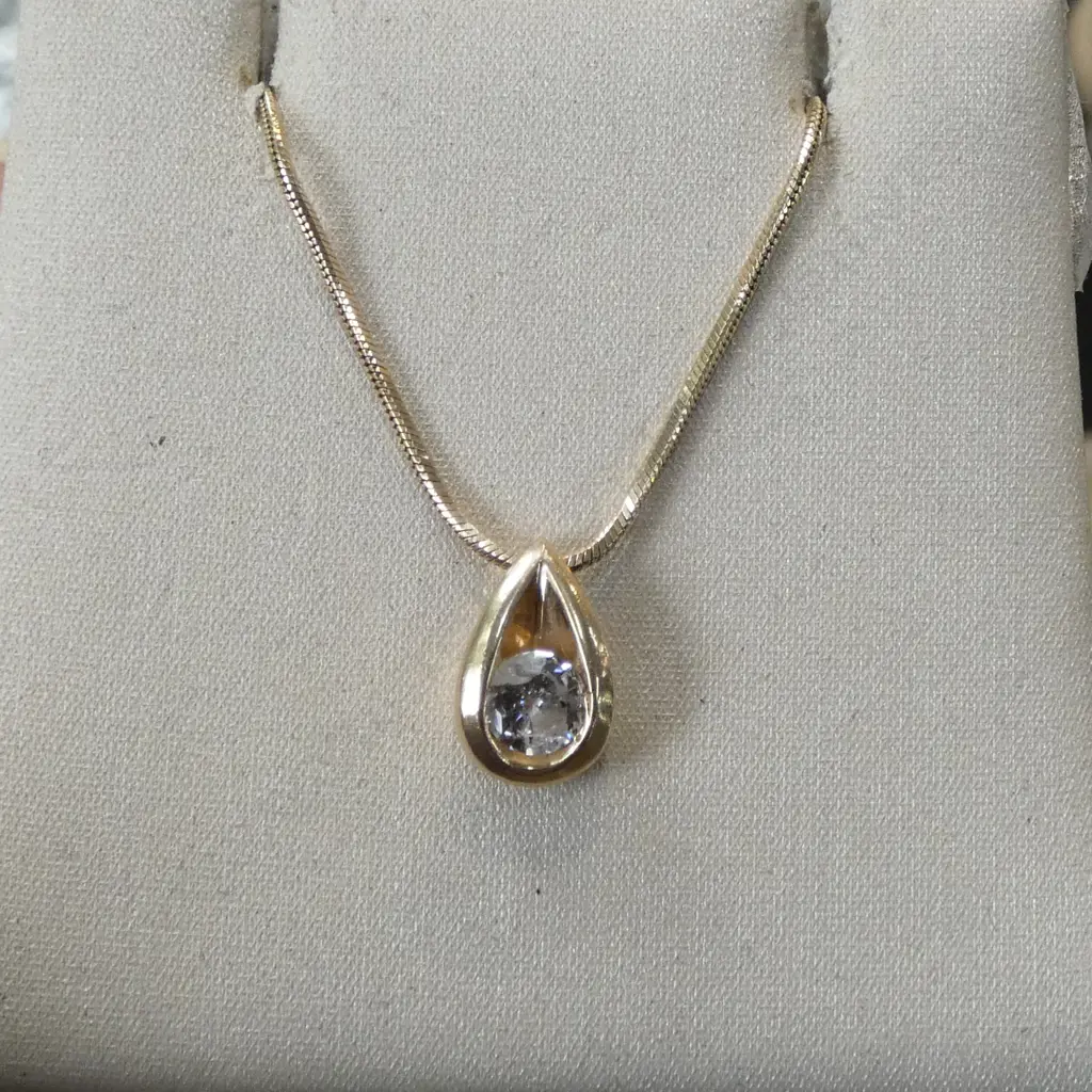 14ct GOLD snake link NECK CHAIN L. 50cm with 9ct GOLD & DIAMOND PENDANT 5gms Image 1++