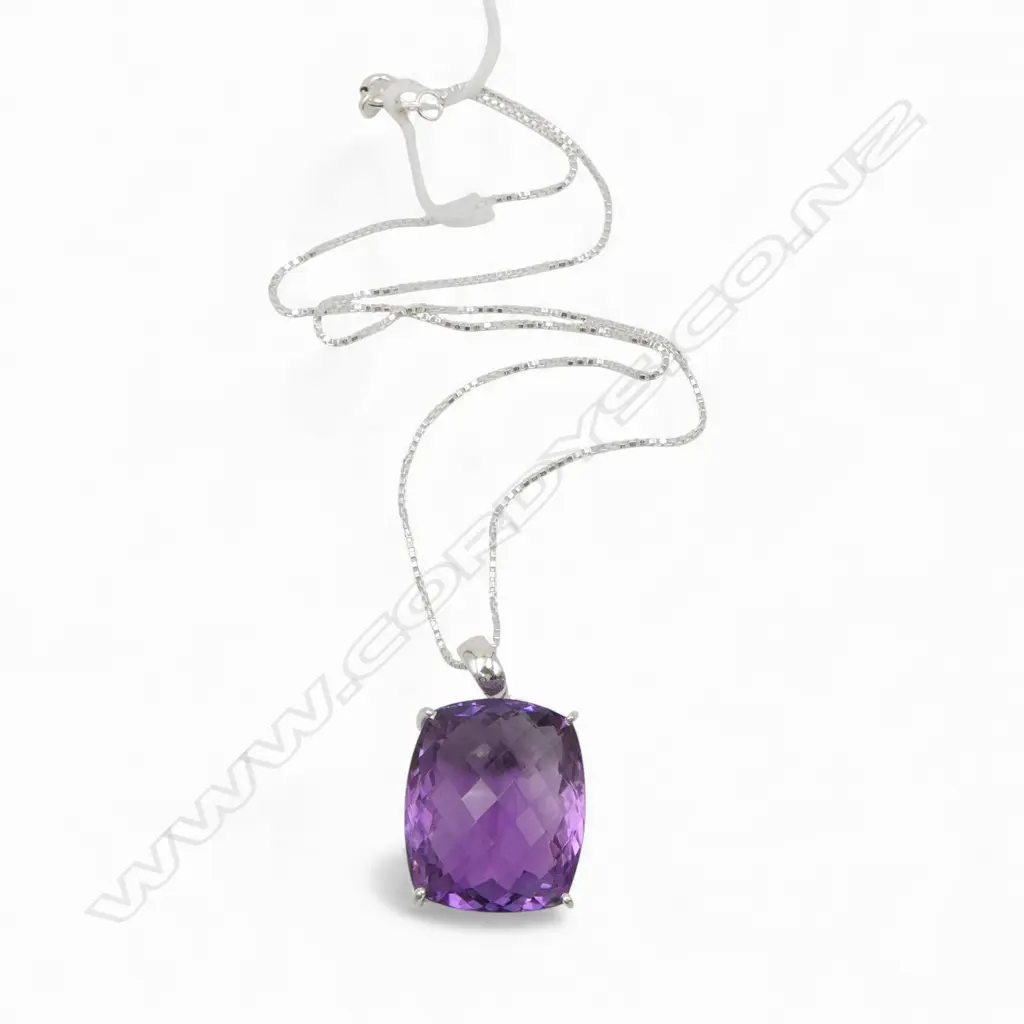 SILVER CUSHION CUT AMETHYST PENDANT on SILVER CHAIN Image 1++