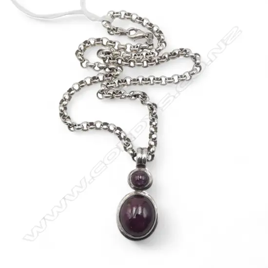 STERLING SILVER LARGE CAB RUBY PENDENT ON 45CM BELCHER CHAIN  32.8GMS