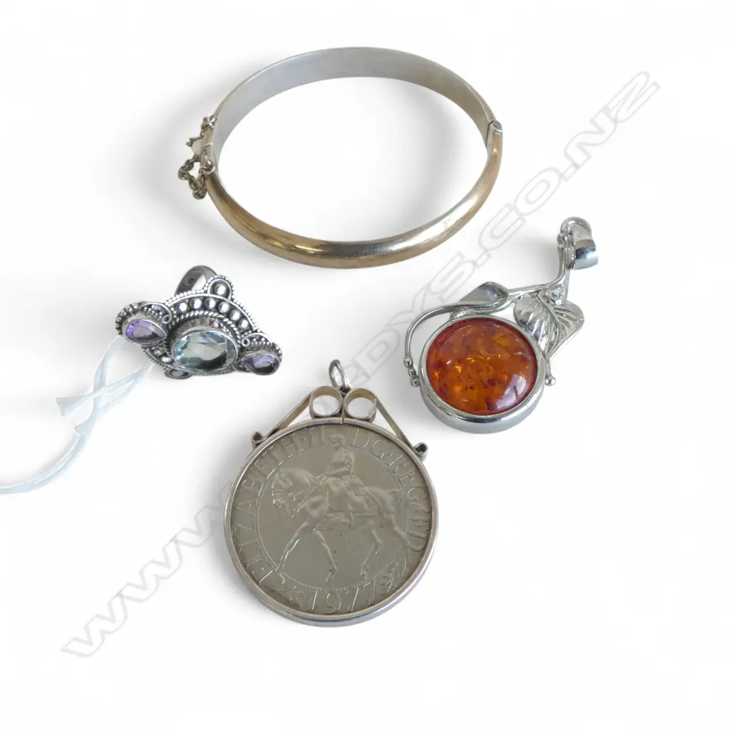 SILVER GILT BANGLE, ELIZABETH II DG REG FD 1977 COIN PENDANT, 925 RING, AMBER PENDANT Image 1++