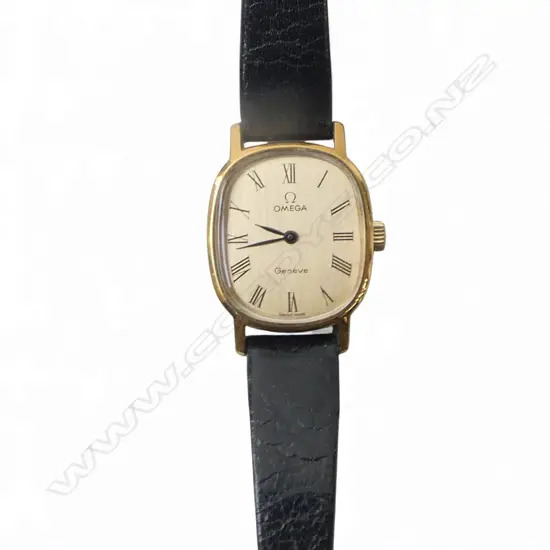 RETRO OMEGA LADIES DRESS WATCH GOLD PLATE GENEVE roman numerals manual wind in going order original strap