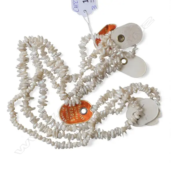 3 STRINGS OF VINTAGE JAPANESE BIWA PEARLS with original labels L.400mm