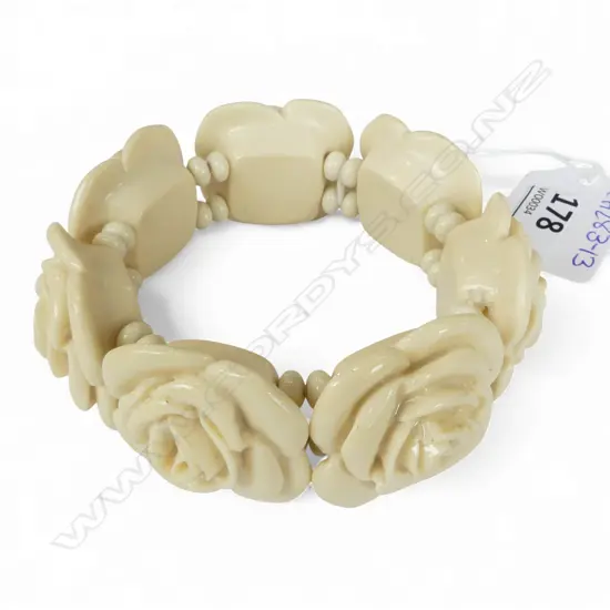 BAKELITE ROSE BRACELET Dia.85mm