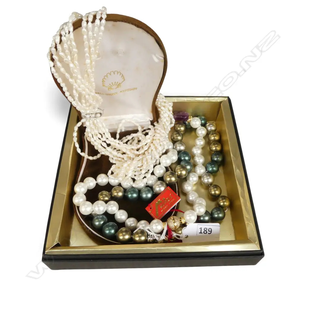 3 PEARL NECKLACES INCL. SEED MULTI STRAND w. SILVER CLASP; 2 DRESS PEARL NECKLACES FROM MALLORCA Image 1++