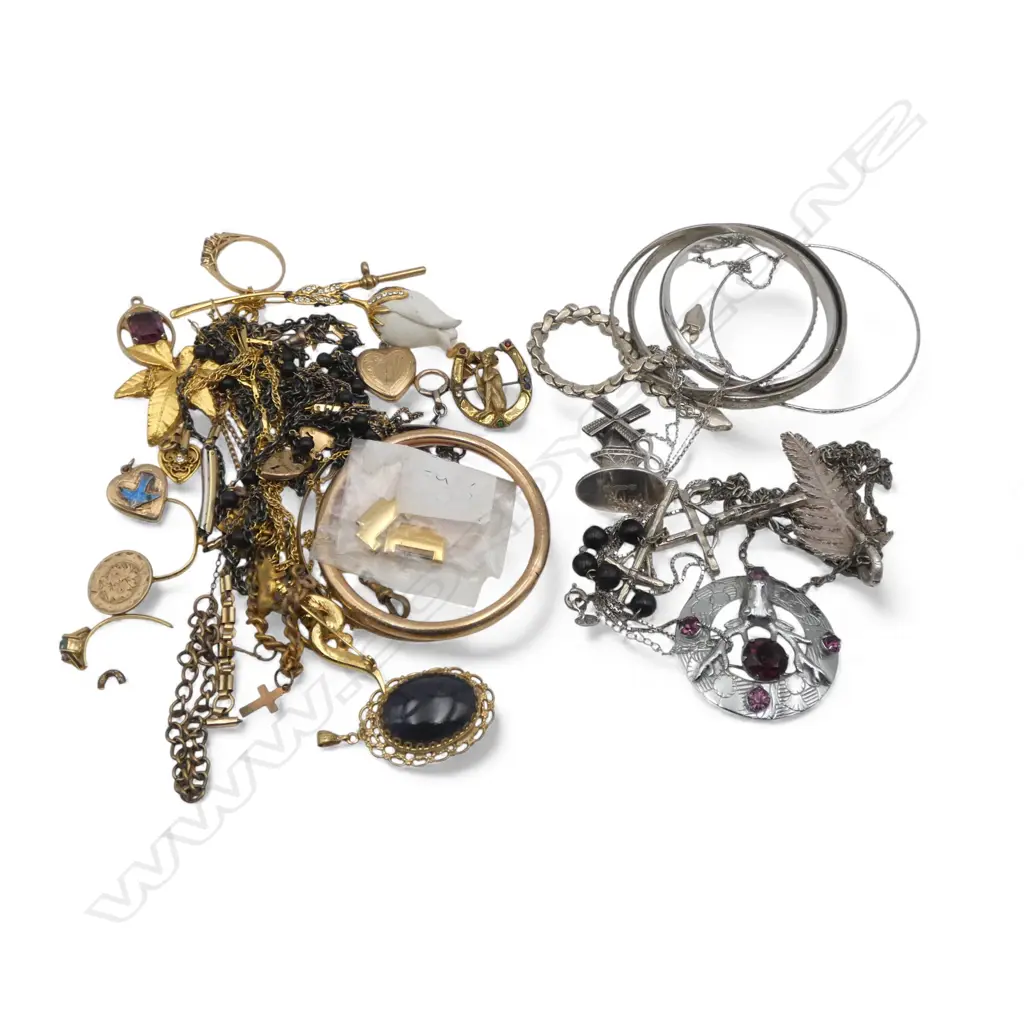 ASST. GOLD & SILVER PLATED JEWELLERY Image 1++