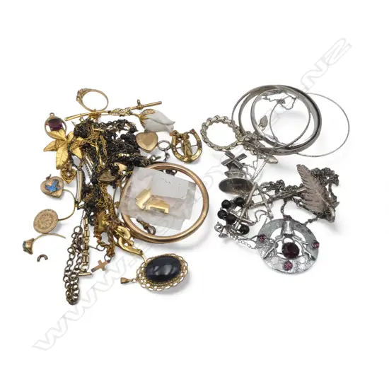 ASST. GOLD & SILVER PLATED JEWELLERY